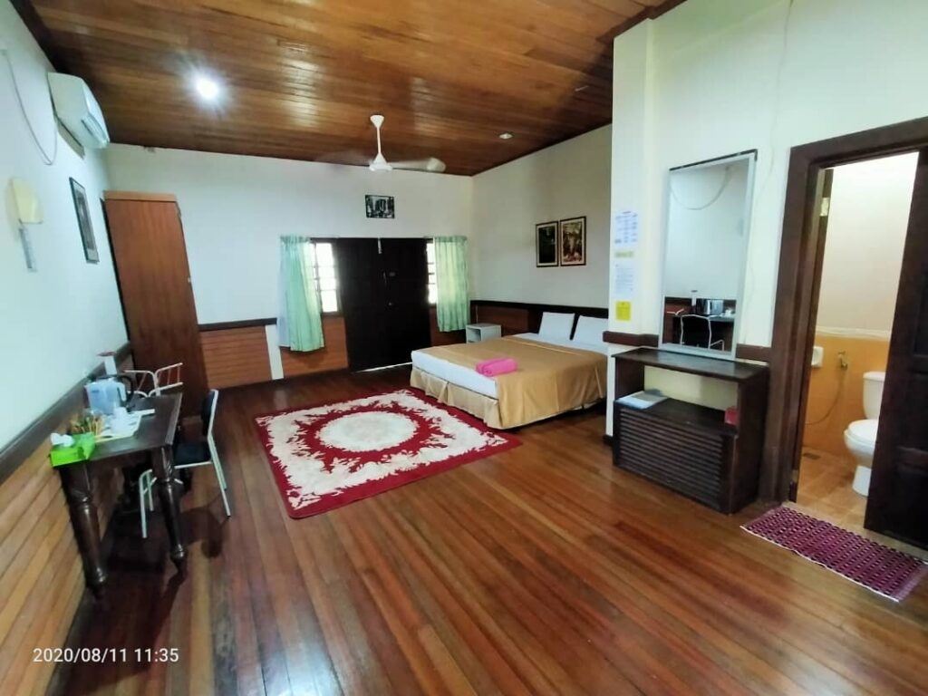 RESTHOUSE-DELUXE-WITH-AIRCOND